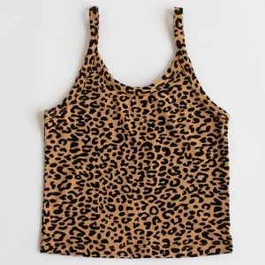 ARQ crop tank in leopard